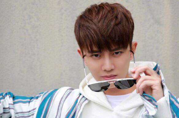 任嘉倫老婆個(gè)人資料