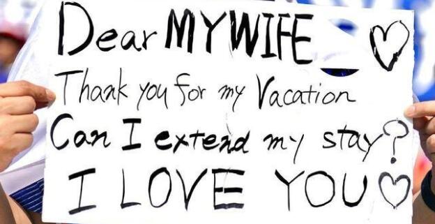 退錢哥揭幕戰(zhàn)現(xiàn)場舉中國國旗