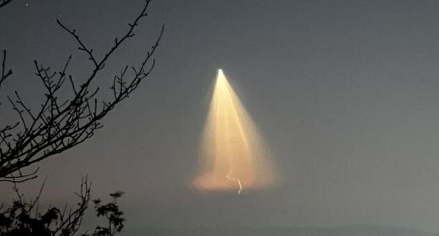 遼寧吉林多地現(xiàn)不明飛行物