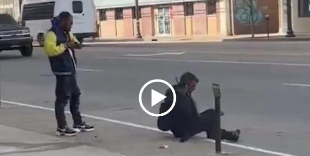 美國流浪漢被當街處決式射殺