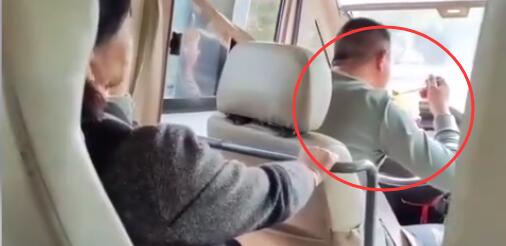 內(nèi)心崩潰了撐不下去了