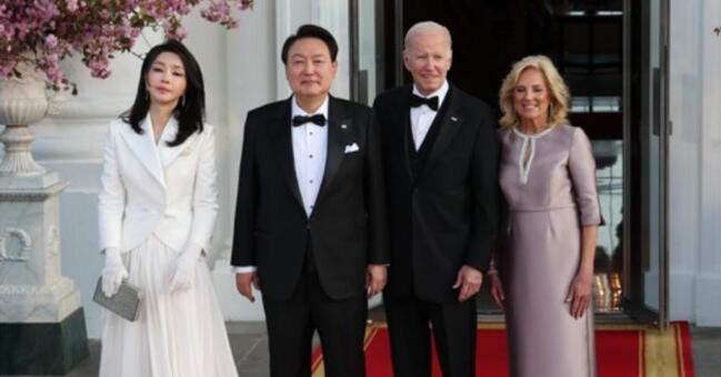 韓國第一夫人訪美上演時(shí)裝秀