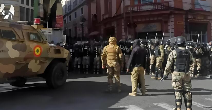 玻利維亞發(fā)生軍事政變